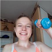 Professeur de sport ou coach sportif je pratique le sport depuis mon jeune âge, je conseille beaucoup et j'ai même une page à mon actif sur Instagram parlant de sport. J'ai déjà fait des webcams des lives, coacher des personnes